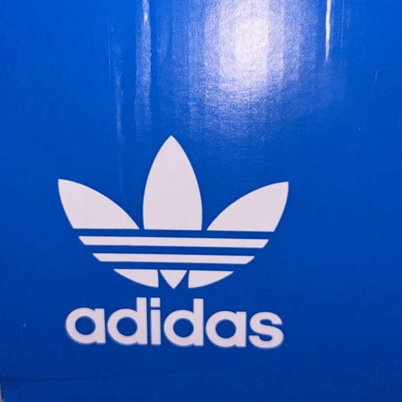 Adidas - Picture 5 of 5